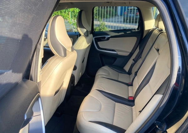 Volvo XC 60 cena 58900 przebieg: 242000, rok produkcji 2011 z Puławy małe 121